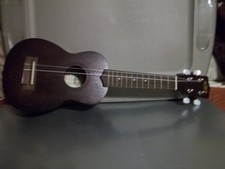Ukulele da marca KALA KA-15S (faltam 2 cordas), usado comprar usado  Enviando para Brazil