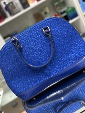 Borsa mano donna usato  Alvignano