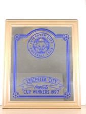 Espelho de parede Leicester City Football Club 1997 vencedores da Copa Coca-Cola 49cm x59cm comprar usado  Enviando para Brazil
