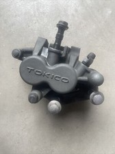 Pinça de freio dianteira Kawasaki ER6-n R/H Er6f 2009 -2014 OEM 43080-0077-DJ comprar usado  Enviando para Brazil