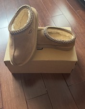 Previously owned. ugg for sale  Astoria