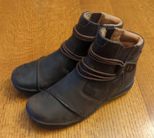 Clarks women loop for sale Clarks women loop for sale  Park Rapids