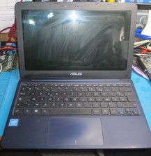 Asus x205t d'occasion  Châtillon-sur-Loire