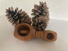 Antique hazelnut breaker d'occasion  Expédié en Belgium