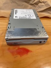 Unidade interna Iomega Z100Si 100MB 3,5" 50 pinos SCSI ZIP bege comprar usado  Enviando para Brazil