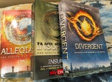 Divergent tre volumi usato  Napoli