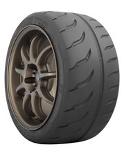 Pneumatici 235 r15 usato  Milano