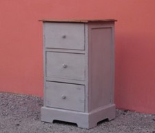 Comodino cassettiera cassetti usato Comodino cassettiera cassetti usato  Beinette