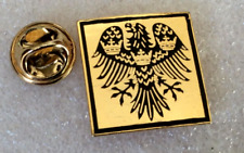 Pin lapel pins d'occasion  Les Lilas