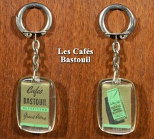 Bastouil cafes keychain d'occasion  Expédié en Belgium