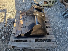 Large digging bucket for sale  DRIFFIELD