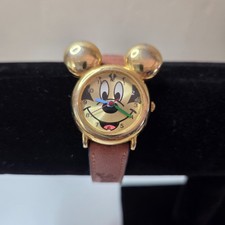 Relógio Mickey Mouse vintage dos anos 80 com orelhas/rosto de ouro 10kt pulseira de couro genuíno comprar usado Relógio Mickey Mouse vintage dos anos 80 com orelhas/rosto de ouro 10kt pulseira de couro genuíno comprar usado  Enviando para Brazil