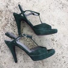 Sandali pelle scamosciata usato  Certaldo
