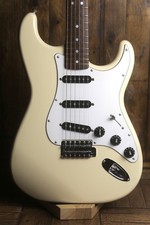 Fender japonês Stratocaster ST-72, CIJ 2006-2007 - Branco vintage comprar usado Fender japonês Stratocaster ST-72, CIJ 2006-2007 - Branco vintage comprar usado  Enviando para Brazil