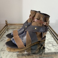 Sandália Chloe Shoes Feminina Tamanho 37.5 Bota Gladiador Tiras de Couro Feitas na Itália comprar usado  Enviando para Brazil