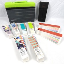 Conjunto de Guia Pantone Essentials GPG301 Guia de Fórmula, Ponte Colorida, CMYK, Tintas comprar usado  Enviando para Brazil