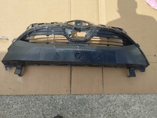 Kühlergrill toyota yaris gebraucht kaufen  Hamburg