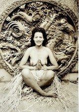 Foto vintage da década de 1940 Risqué Hula dançarina menina RPPC ilha de topless mulher Segunda Guerra Mundial Havaí comprar usado  Enviando para Brazil