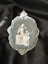 Ancien médaillon biscuit d'occasion  Sèvres