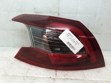 Feu arriere principal d'occasion Feu arriere principal d'occasion  Brétigny-sur-Orge