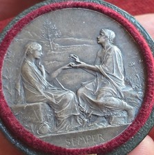 Rare médaille art d'occasion Rare médaille art d'occasion  Jouques