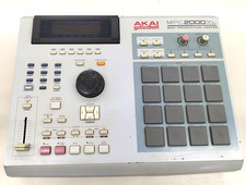 Akai professional mpc d'occasion  Expédié en France
