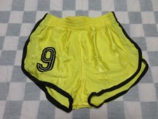 Short sports nylon d'occasion Short sports nylon d'occasion  Nîmes