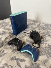 Xbox 360 E edição especial azul. Controlador original e sobressalente. Cabo de alimentação., usado comprar usado  Enviando para Brazil