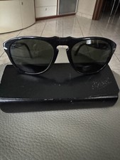 Occhiali sole unisex usato  Villanova Solaro