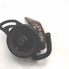 Pompa direzione servosterzo usato Pompa direzione servosterzo usato  Mineo