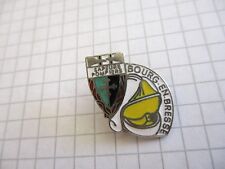 Firefighters pin badge d'occasion  Sisteron