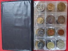 Una colección de diferentes tipos de monedas en una carpeta negra de 120 piezas segunda mano  Embacar hacia Mexico