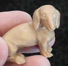 Usado, ORNAMENTO DE CACHORRO DACHSHUND ESCULPIDO EM MADEIRA MODELO DE CACHORRO DACHSHUND comprar usado  Enviando para Brazil