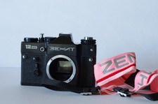 Macchina fotografica zenit usato  Roma