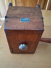 Grattugia antica legno usato  Spadafora