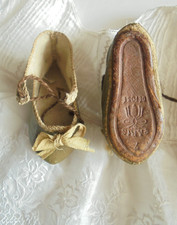 Chaussures poupée ancienne d'occasion  France