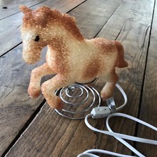Luz noturna de mesa cavalo aposentado EVA pipoca plástico metal bobina base FUNCIONA EXCELENTE ESTADO USADO comprar usado  Enviando para Brazil