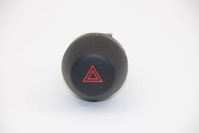 Hazard warning switch d'occasion  Expédié en Belgium