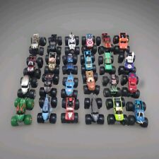 Usado, Lote 32 Monster Jam Hot Wheels Monster Trucks 1:64 Gravedigger Toro Loco Zombie comprar usado  Enviando para Brazil