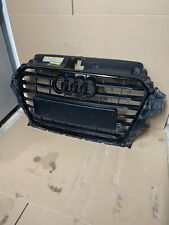 Griglia audi 8v3853651 usato  Candela