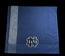 Toalha Caddy Notre Dame (2 logotipos) / 44 pol x24 pol (55k pontos) logotipo personalizado comprar usado  Enviando para Brazil