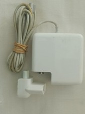 Alimentatore per apple usato  Civitavecchia