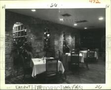 Mesas e cadeiras fotográficas de imprensa 1988 na sala de vinhos do restaurante Brennan, usado comprar usado  Enviando para Brazil
