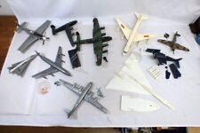 Lote de ferro-velho modelo de aeronave construído vintage Delta Wing Jet 707 Mustang bombardeiro Corsair comprar usado  Enviando para Brazil