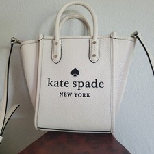 Bolsa tote de ombro Kate Spade Ella grande couro branco com logotipo preto em relevo comprar usado Bolsa tote de ombro Kate Spade Ella grande couro branco com logotipo preto em relevo comprar usado  Enviando para Brazil