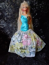 Barbie robe haute d'occasion  La Frette-sur-Seine