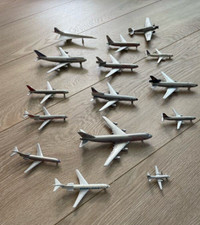 Lot avion métal d'occasion  Vaujours