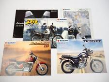 Bundle brochures suzuki d'occasion  Expédié en Belgium