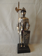 BAOFA caballero vintage en armadura de bronce con lanza y escudo segunda mano  Embacar hacia Mexico