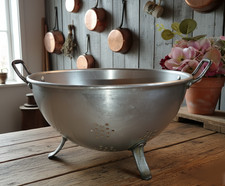 Charmante passoire vintage d'occasion Charmante passoire vintage d'occasion  Boulleret